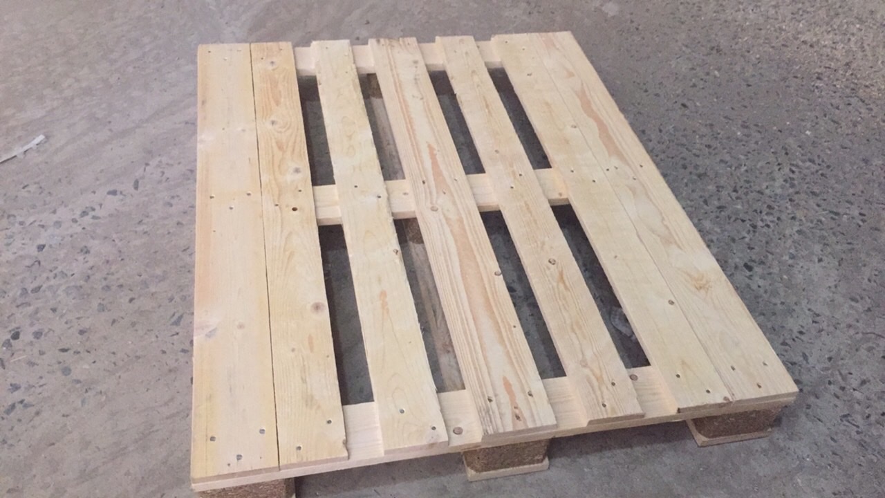 Pallet gỗ thông chuẩn Châu Âu EUR3