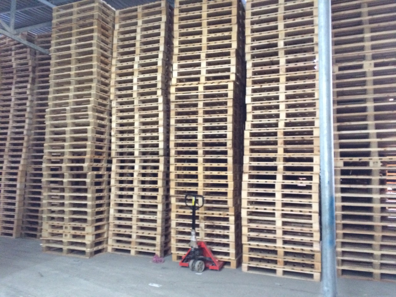 Mẫu 11 Pallet gỗ thông xk