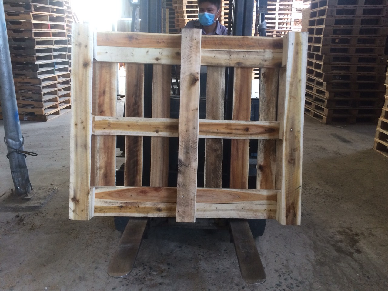 Mẫu 02 pallet gỗ xk 202