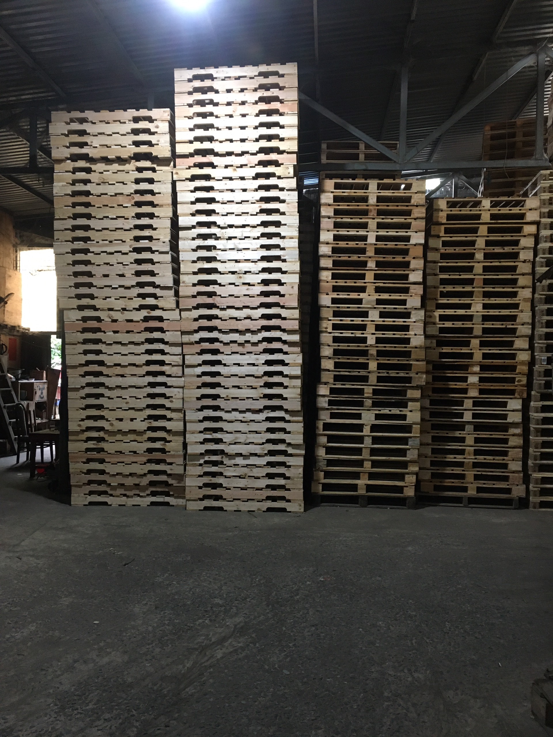 Mẫu 05 Pallet gỗ xk đố