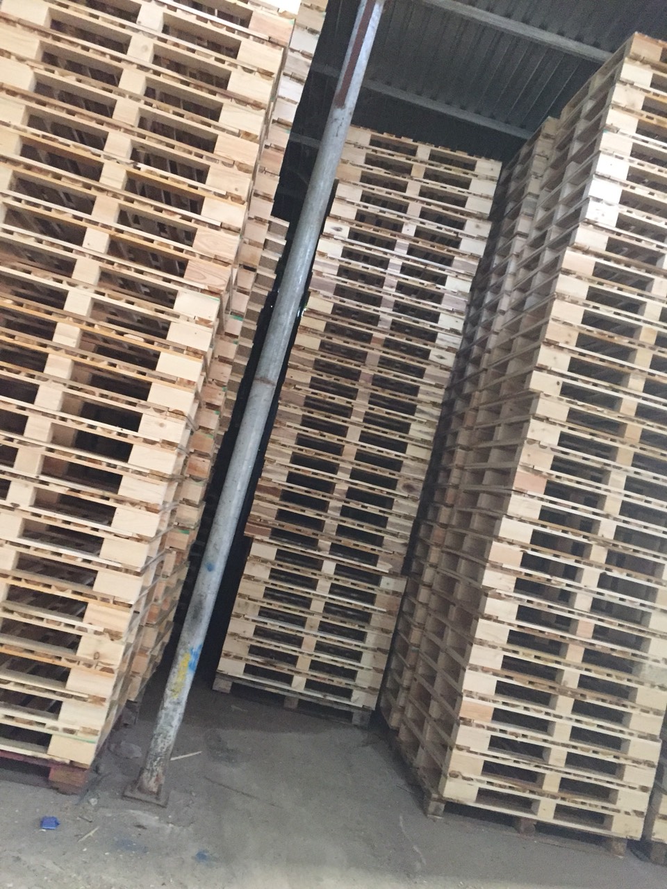 Pallet gỗ tràm 06