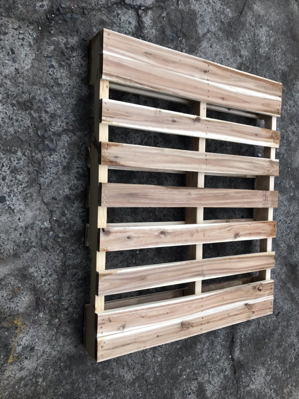 Pallet gỗ tràm 11