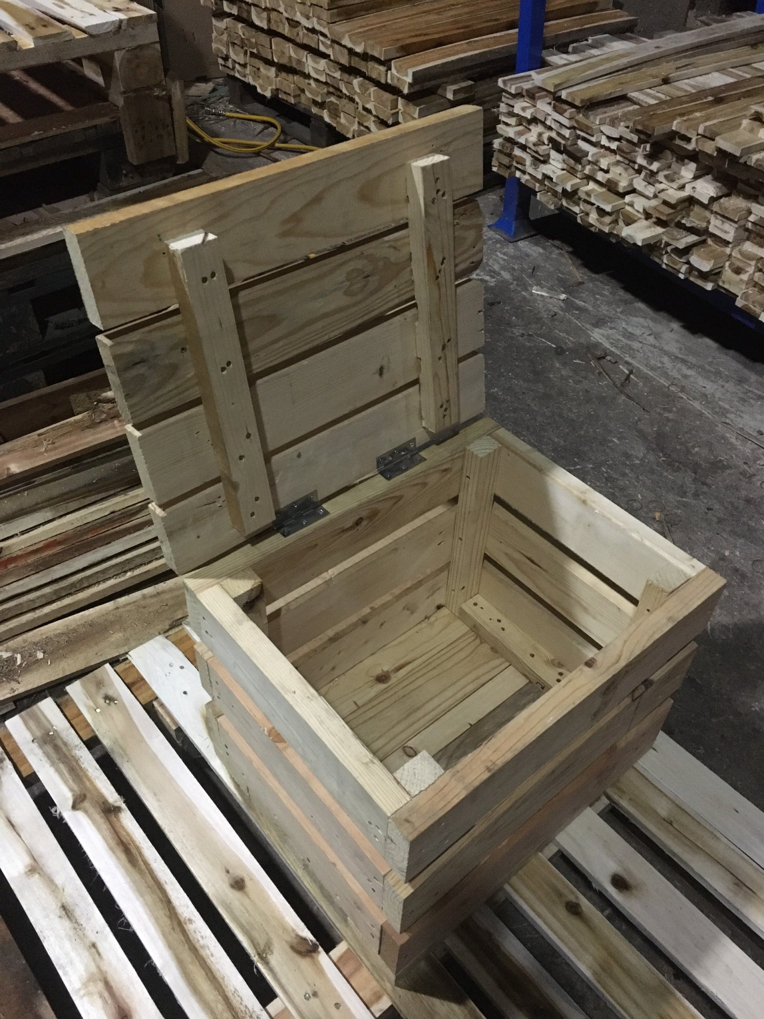 Pallet gỗ - TThùng gỗ 005